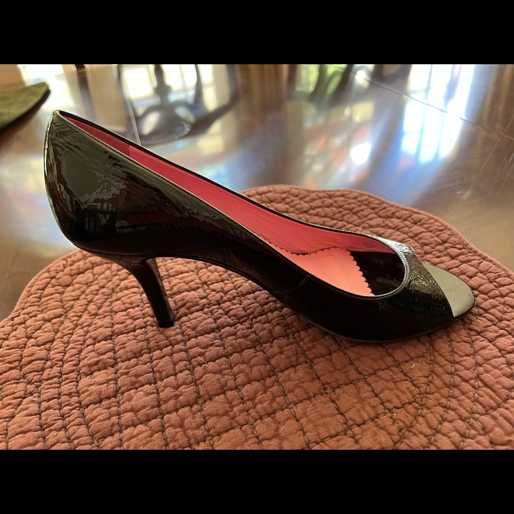 Lilly Pulitzer open toe black patent pumps - Picture 3 of 4